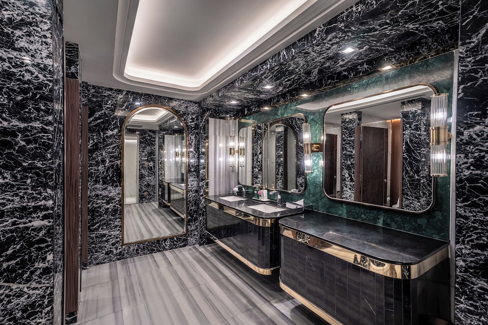 Aira Bkk Sukhumvit 11 By Kingston Hotels 25/50