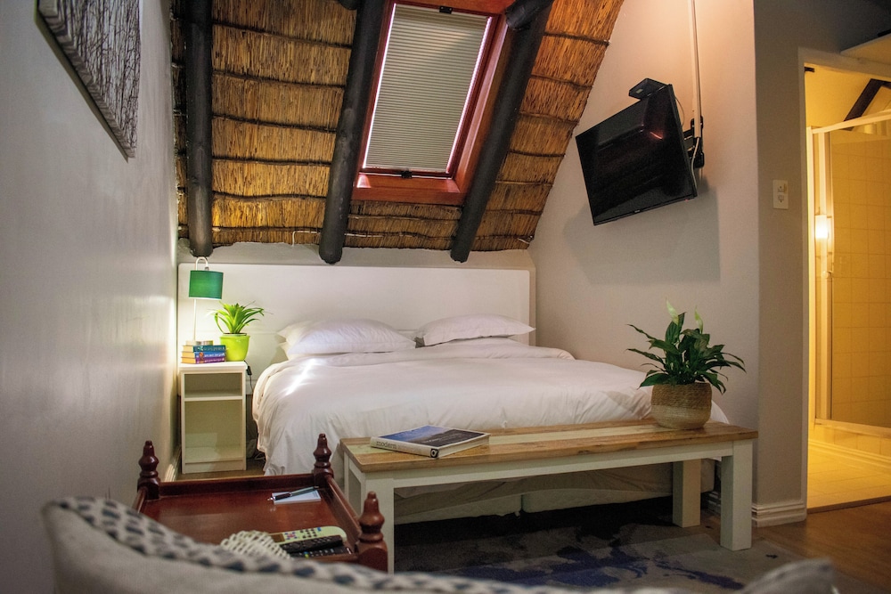 Economy, King Bed
