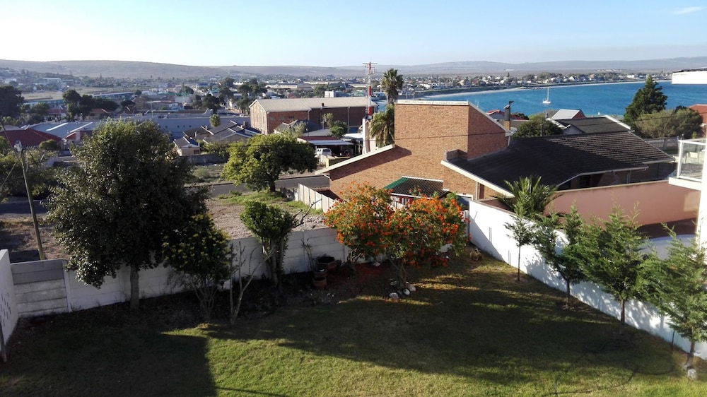 Saldanha Bay Lodge 27/32
