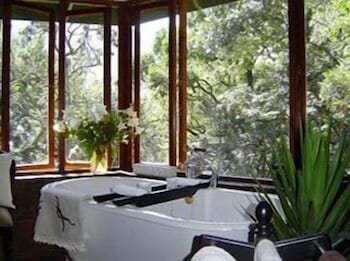Forest Creek Lodge &amp; Spa 24/50