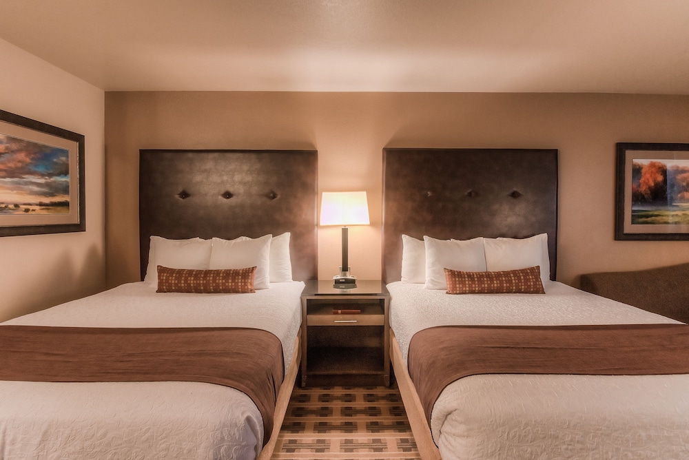 Best Western Plus Yakima Hotel 12/61