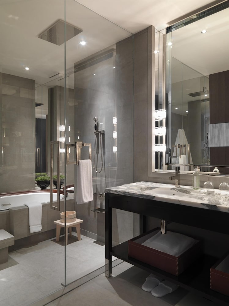 Park Hyatt Shanghai 67/68