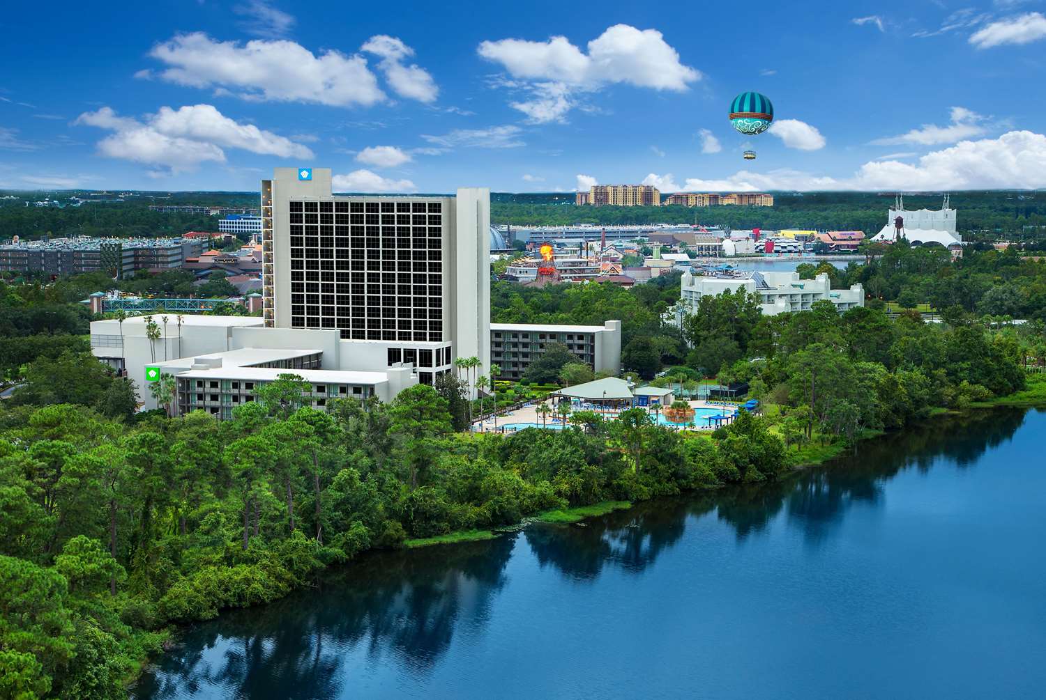 Wyndham Lake Buena Vista Disney Springs Resort Area 4/54