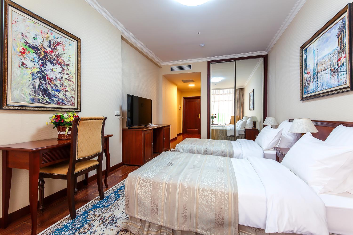Alanda Hotel 11/52