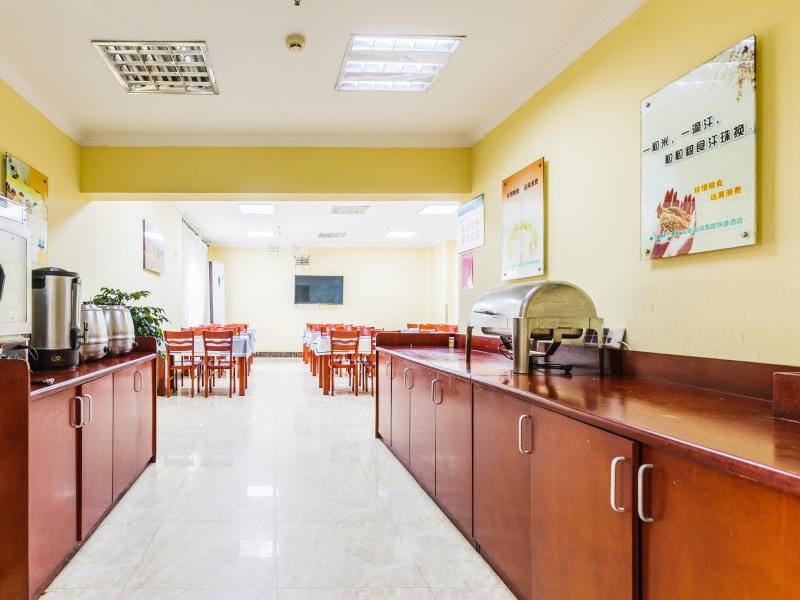 GreenTree Inn Shanghai Huinan Jinghai Road Express Hotel 40/48