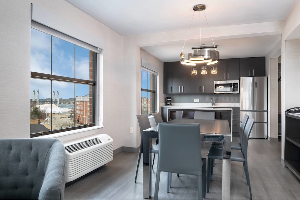 Residence Inn Portsmouth Downtown Waterfront 33/40