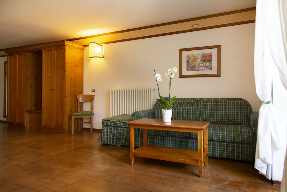GRAND HOTEL MISURINA 57/87