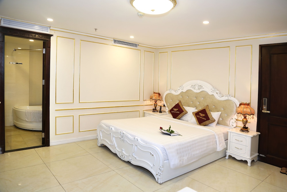 Tuyet Son Hotel 31/68