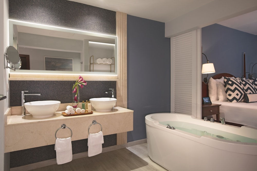 Preferred Club, Junior Suite, King Bed, Ocean View، Secrets St James Montego Bay - Adults Only 6/6