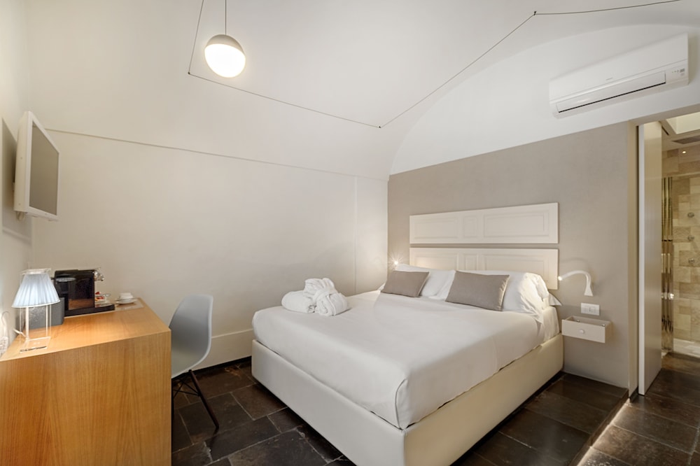 Design, Suite, Queen Bed, Hot Tub