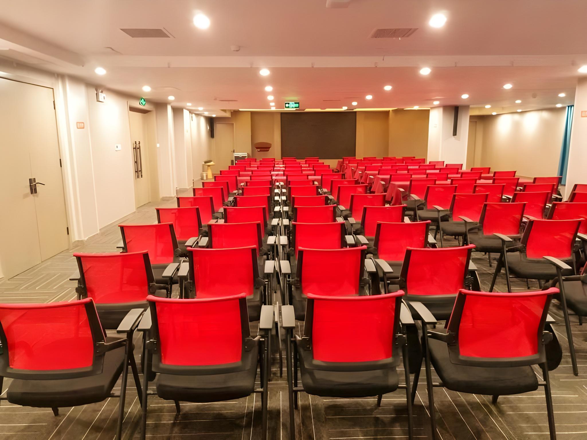GreenTree Eastern Changge Yiwu City Hotel 56/57