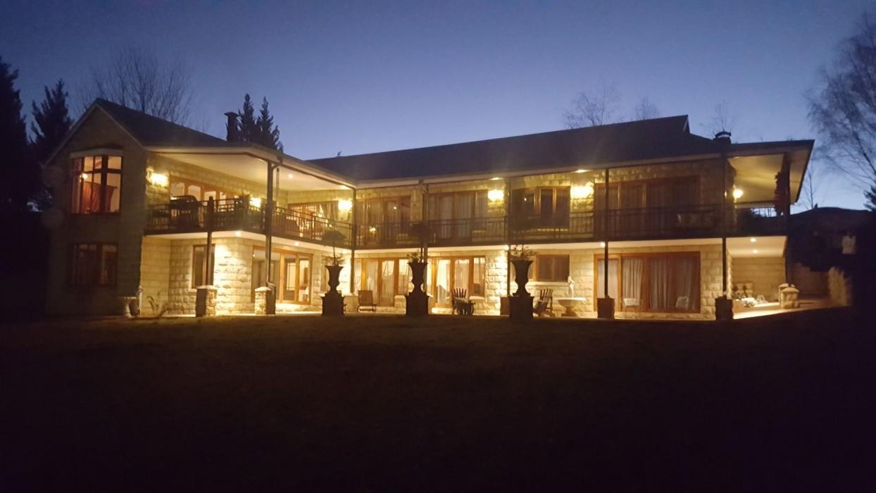 Mt Horeb Manor 1/55