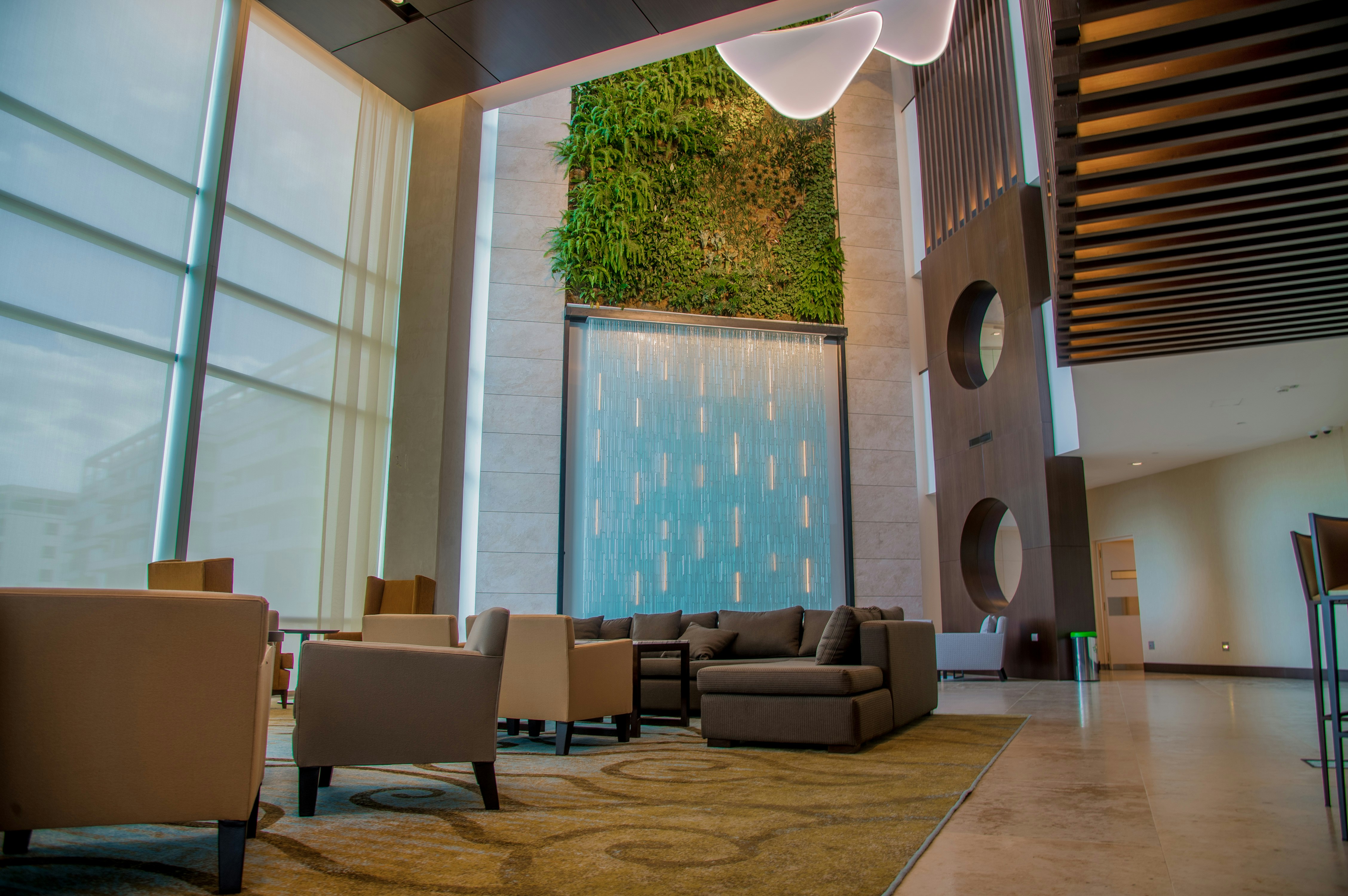 Hilton Pilar 51/80