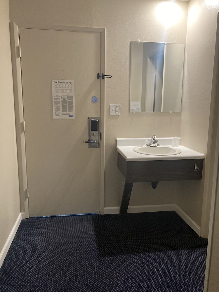 Travelodge by Wyndham Canyonville 44/45
