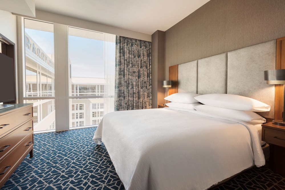 جناح بسرير كينج مع أريكة