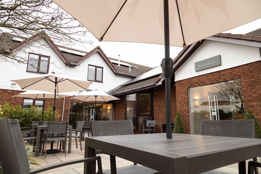 Rufford Arms Hotel 54/74