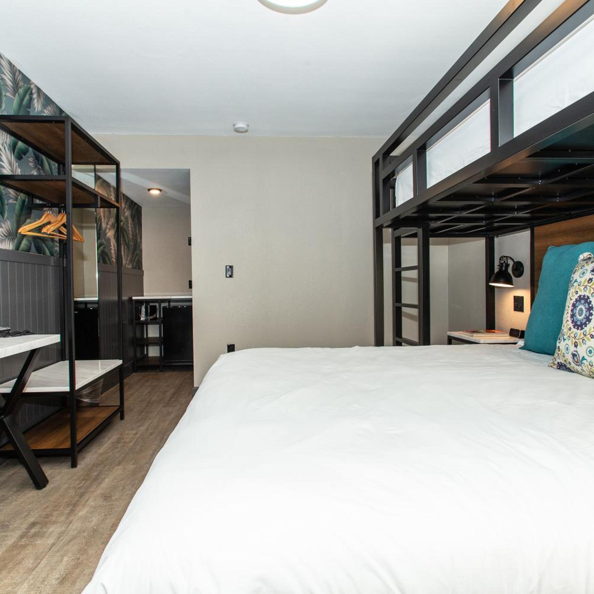 Magnolia Tree Hotel 20/31