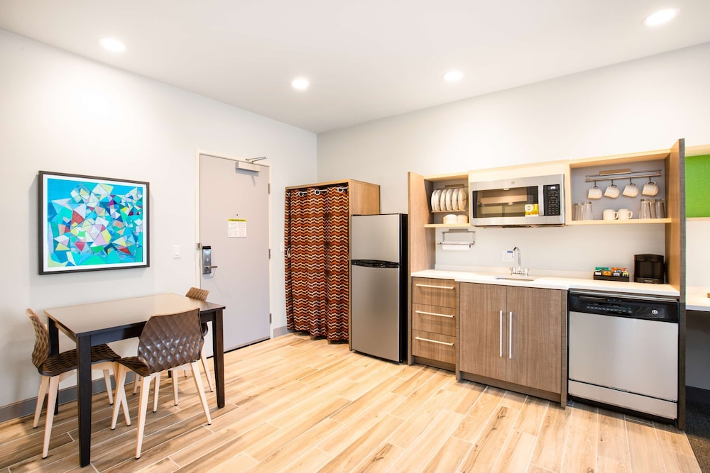 Home2 Suites By Hilton Carlsbad CA 6/44