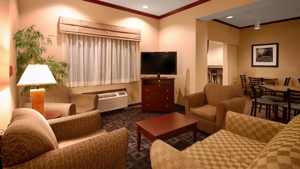 Best Western Plus Executive Inn 19/29
