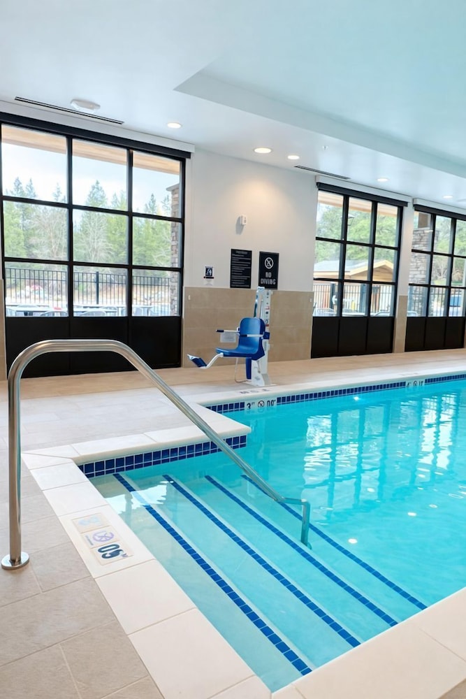 La Quinta Inn and Suites by Wyndham Leavenworth 37/60