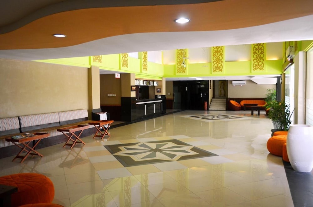 Nirmala Hotel And Convention Centre 7/66