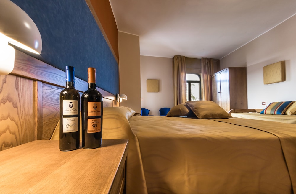 Villa Donna Lisa Wine Hotel 24/78