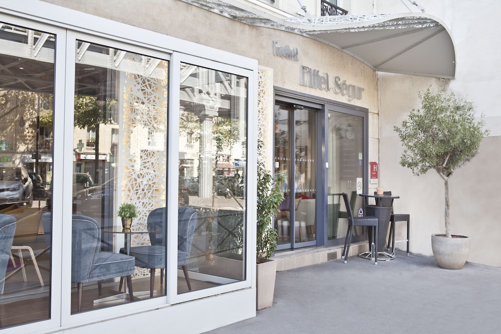 Hotel Eiffel Segur in PARIS
