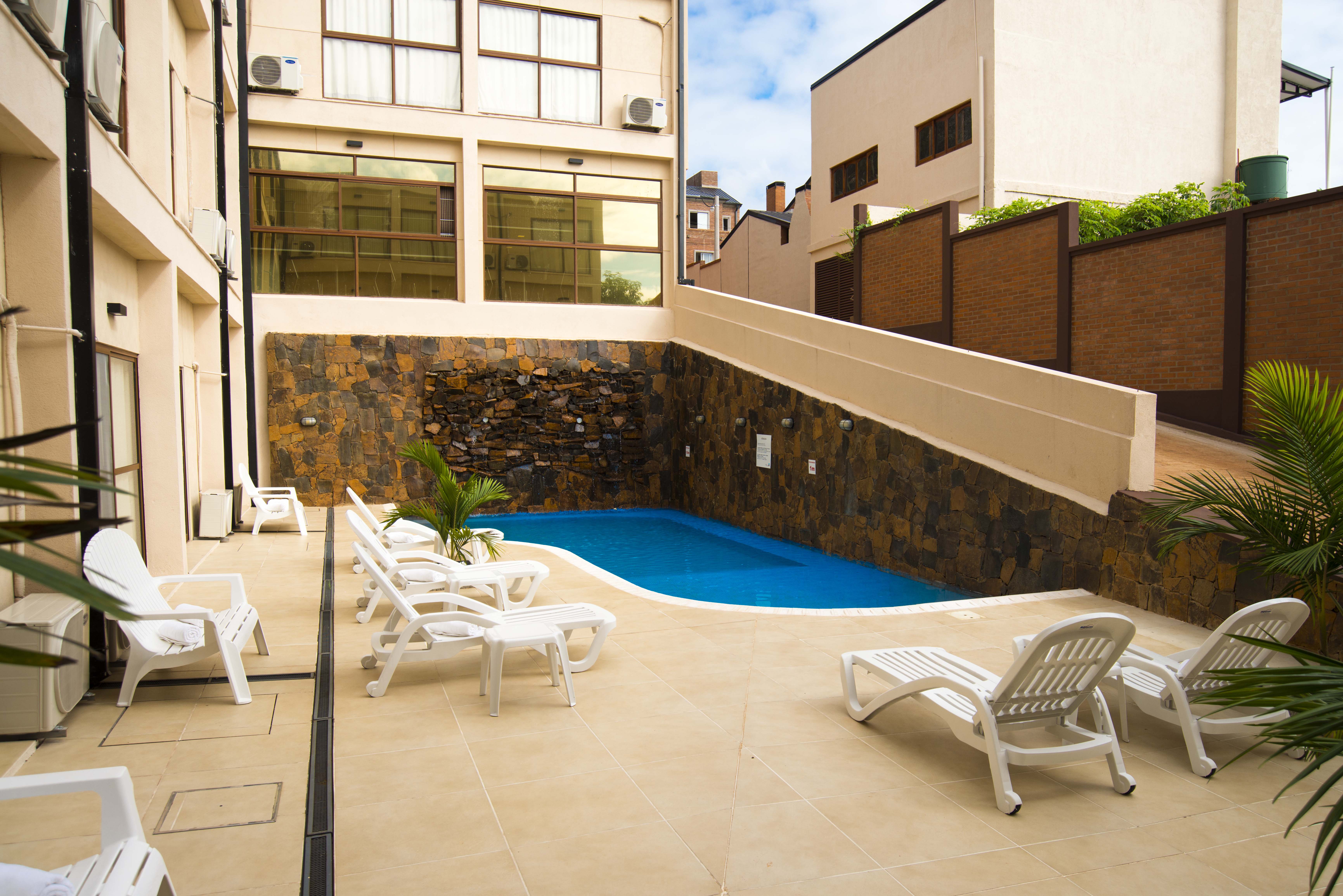Arami Hotel & Lodge 13/15