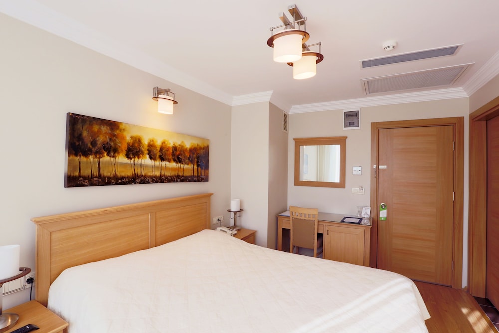 STANDARD, DOUBLE BED