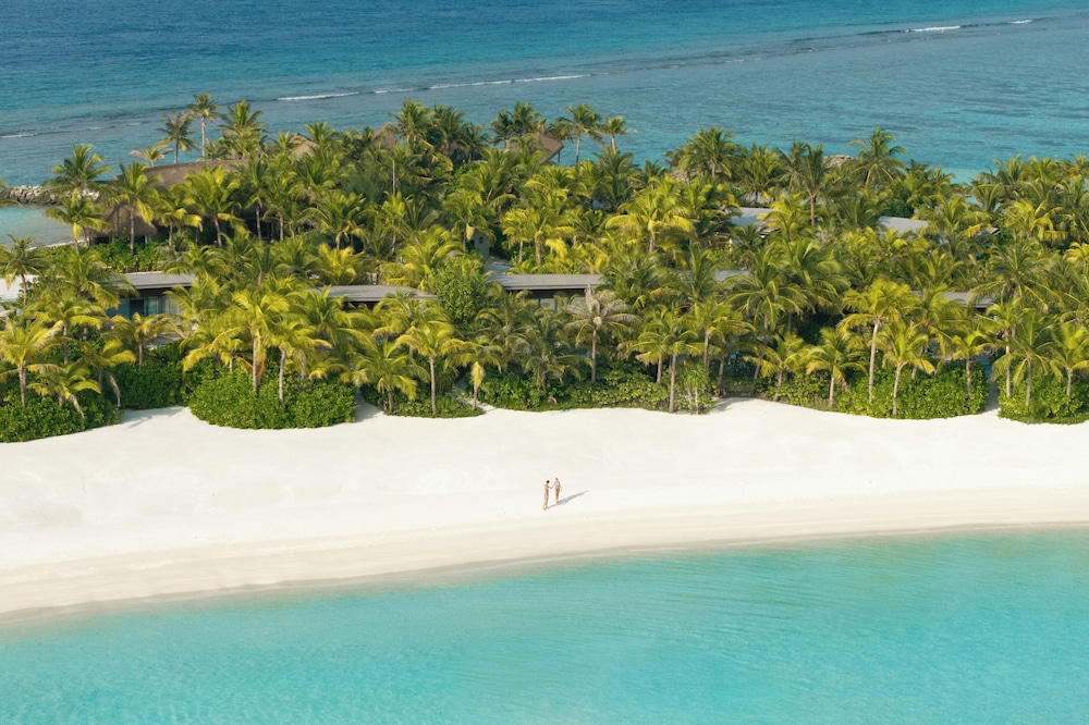 SO/ Maldives 66/69