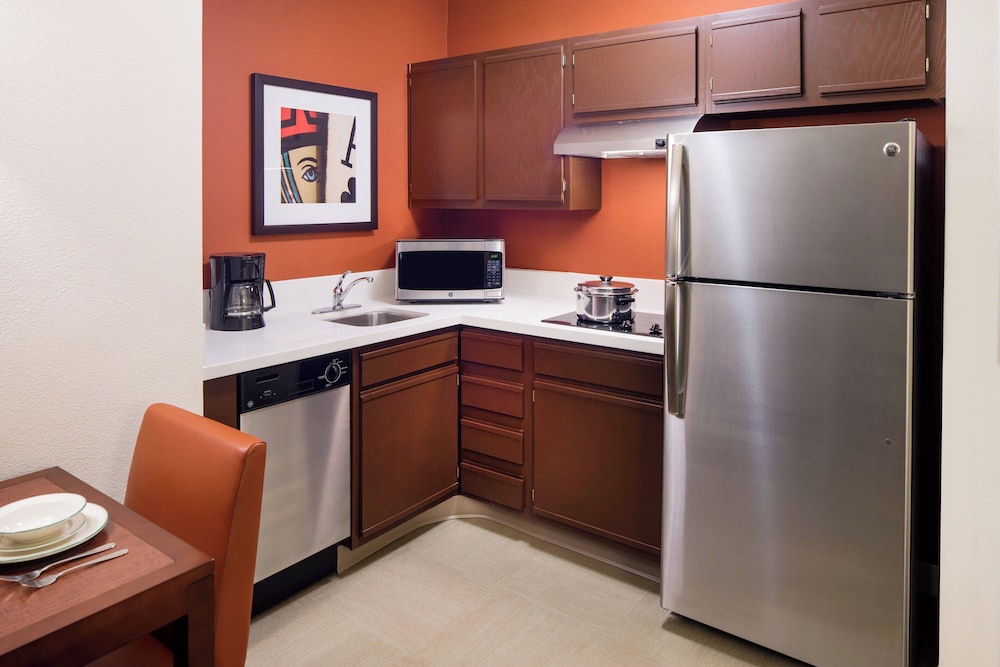Residence Inn Las Vegas Hughes Center 41/48