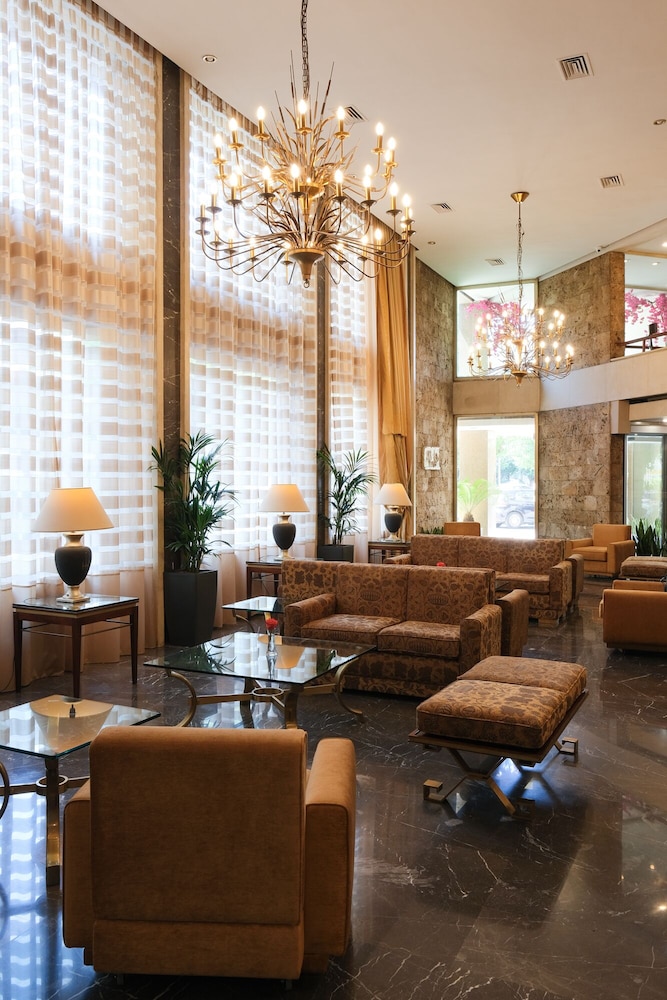 Ilisia Hotel 17/68