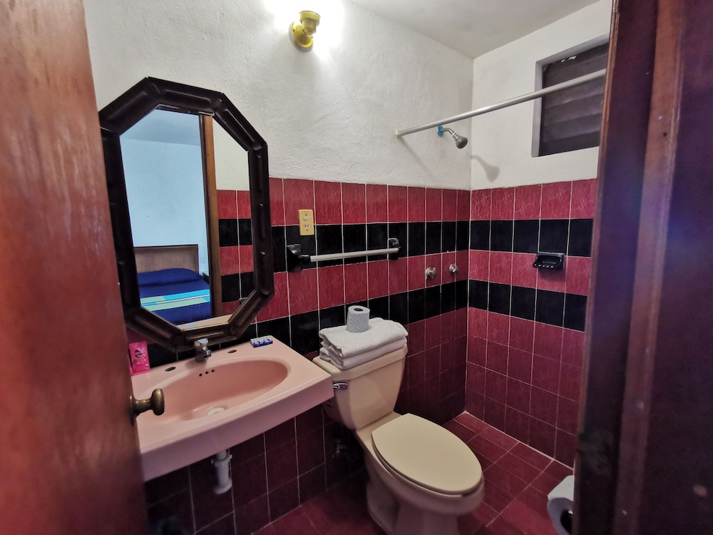 Doralba Inn Merida Ex Dolores Alba Merida 66/67