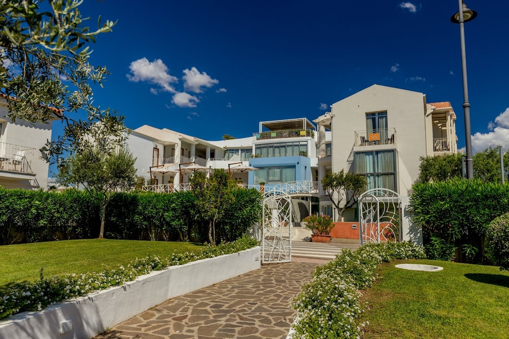 The Pelican Beach Resort & SPA - Adults Only 45/50