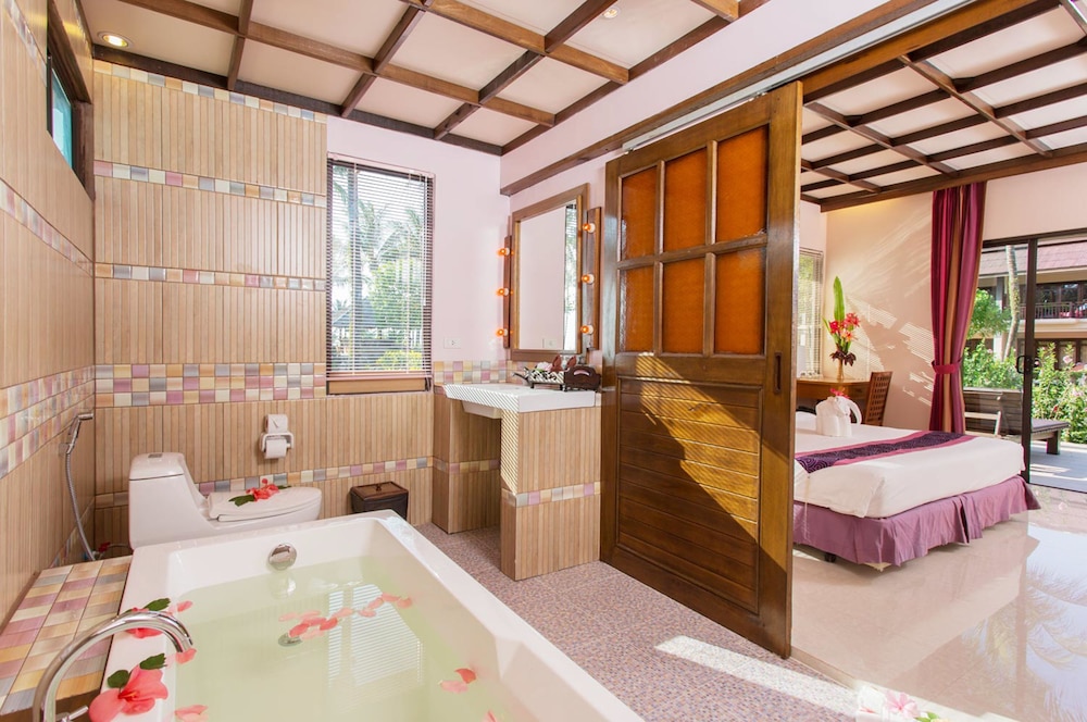 Andamania Beach Resort and Spa 33/35