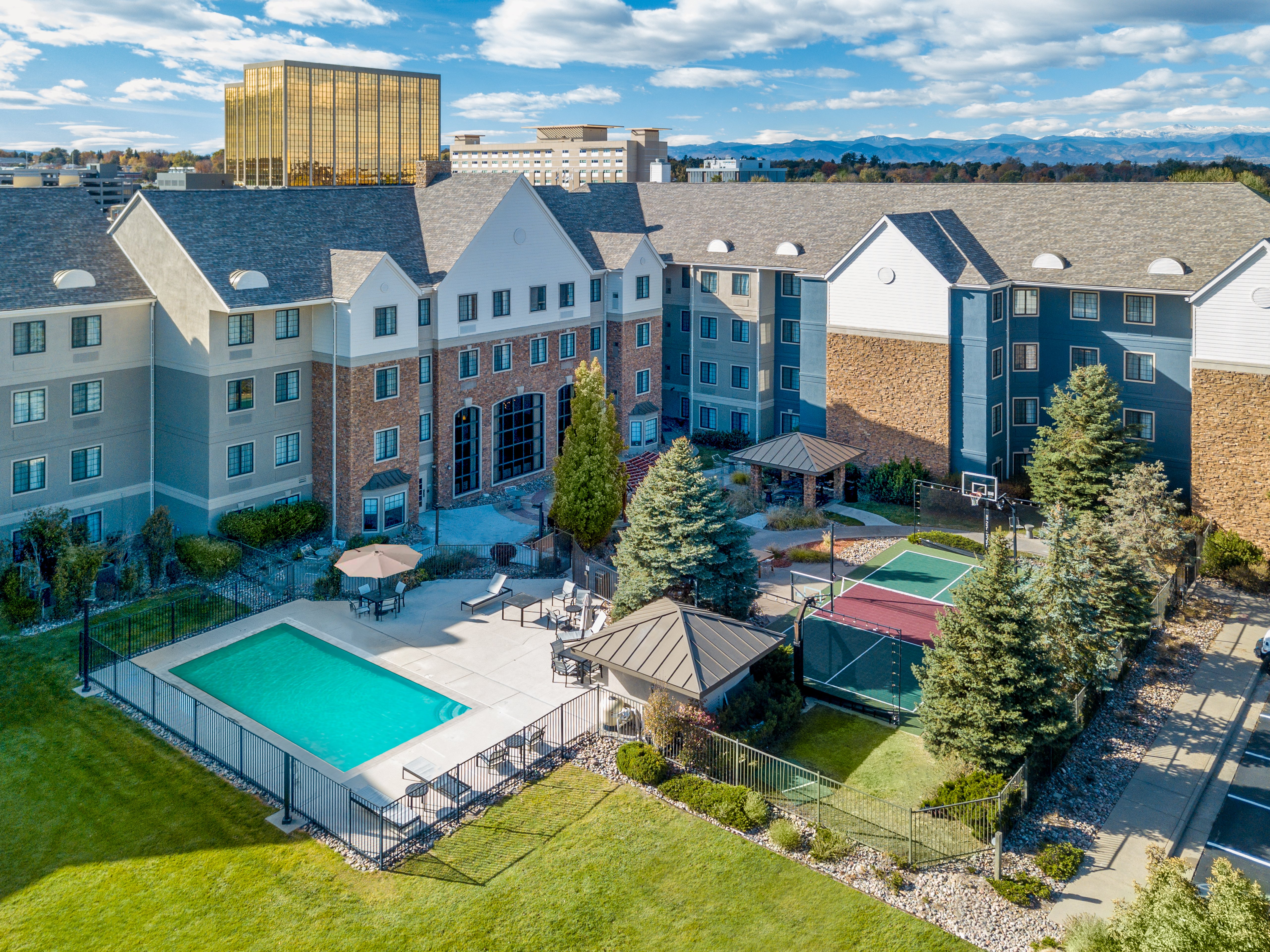 Staybridge Suites Denver - Cherry Creek 60/60
