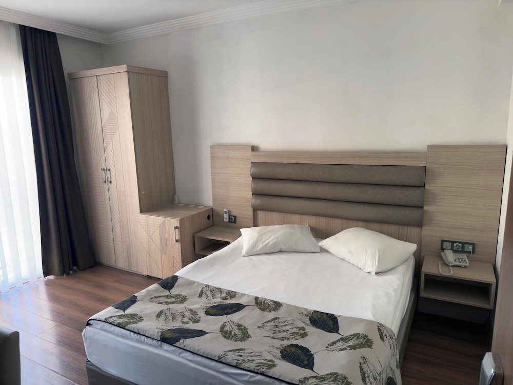 Hotel Mandalin 17/50