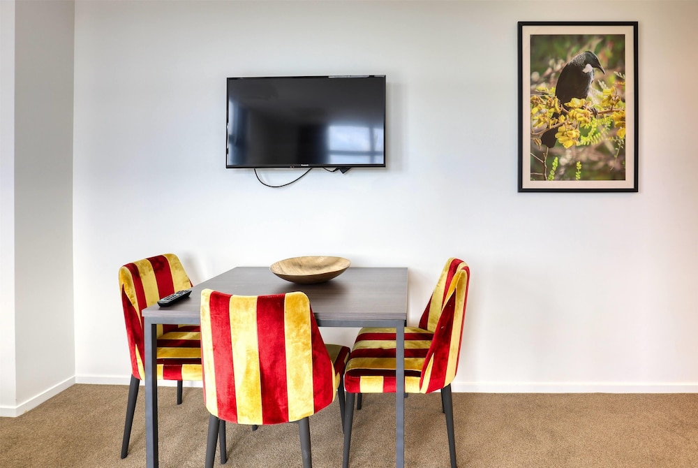 Ramada Suites by Wyndham Auckland Manukau Pacfic Centre 52/64