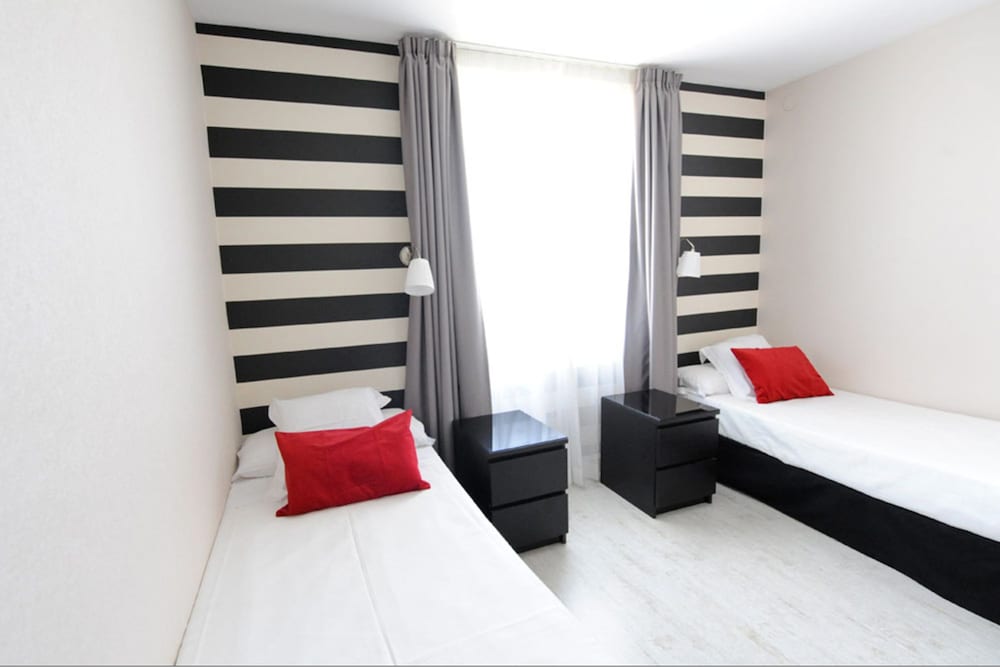 Hostal Domus 14/36