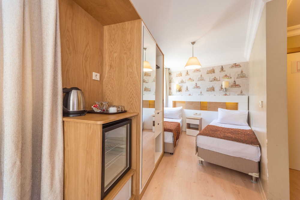 TAYA HATUN HOTEL 18/62