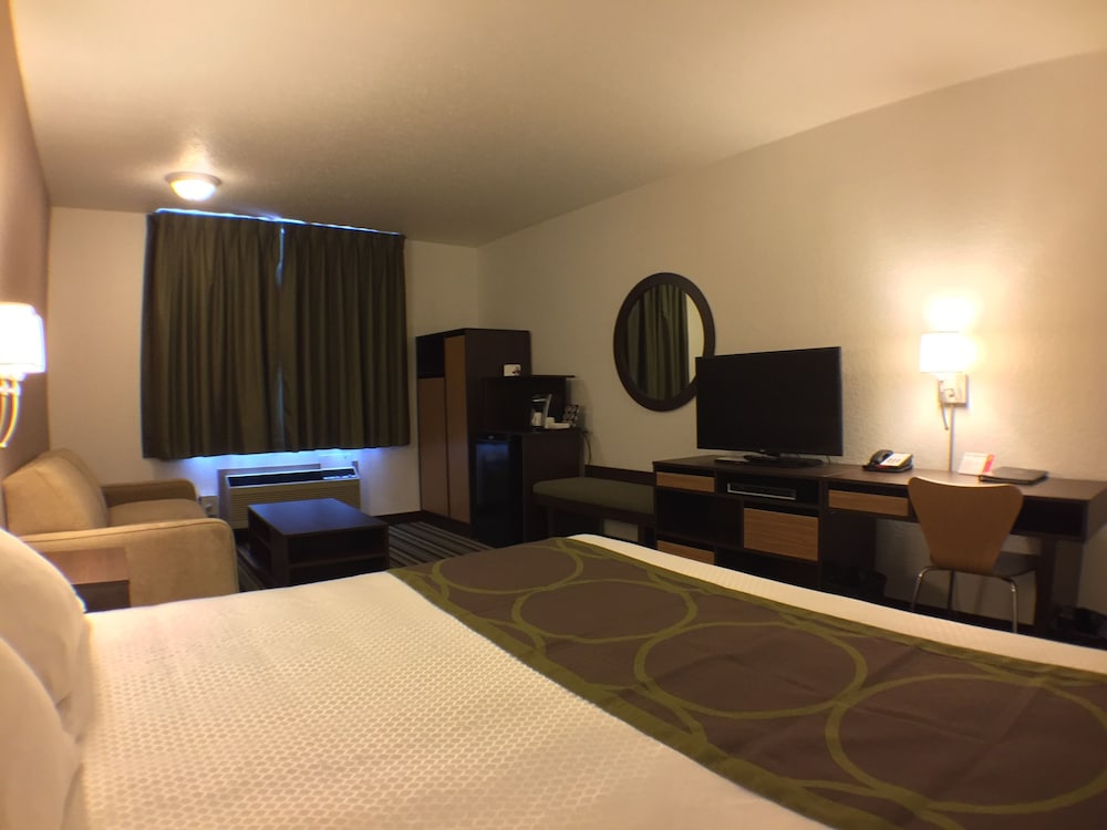 Super 8 By Wyndham Kenora 18/31