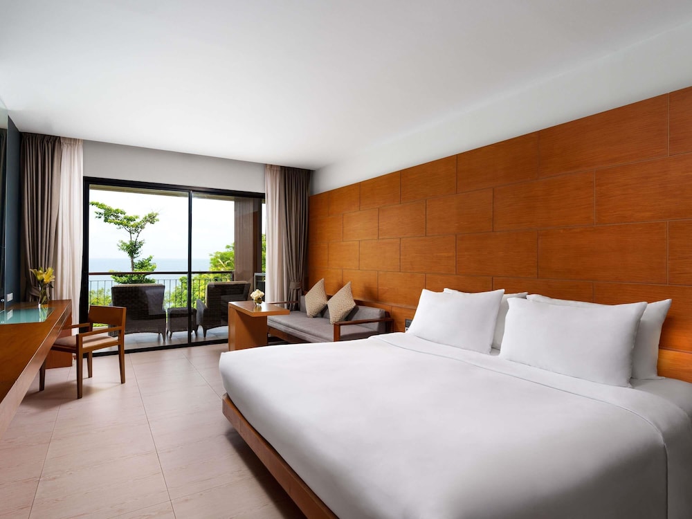 Deluxe, King Bed, Sea View, Balcony