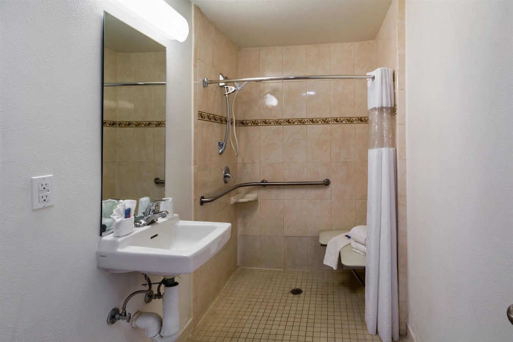 Motel6 El Paso, TX - Airport - Fort Bliss 22/44