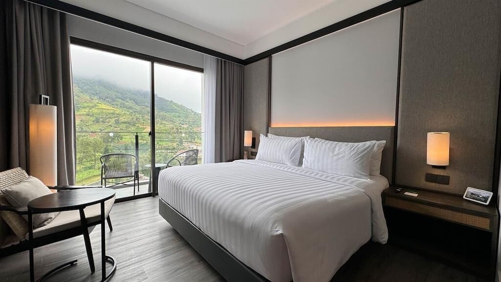 Grand Aston Puncak Hotel and Resort 10/50