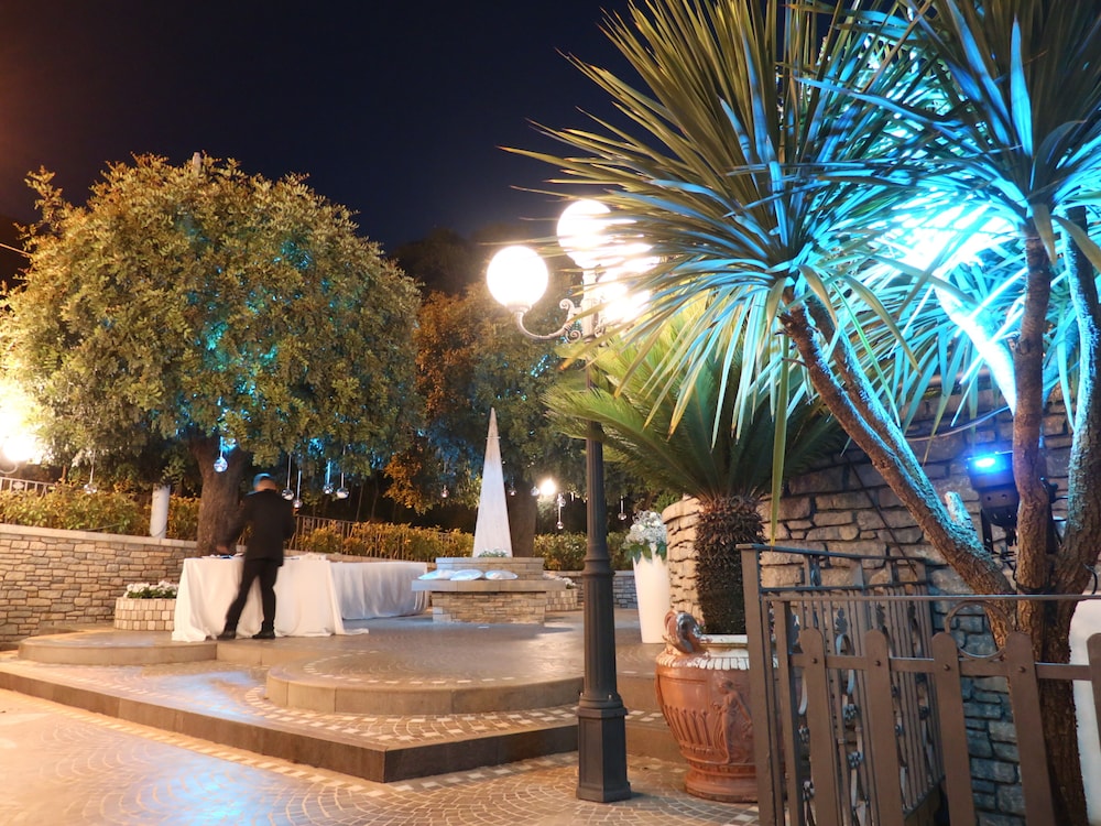 Santangelo Resort & Spa 56/66