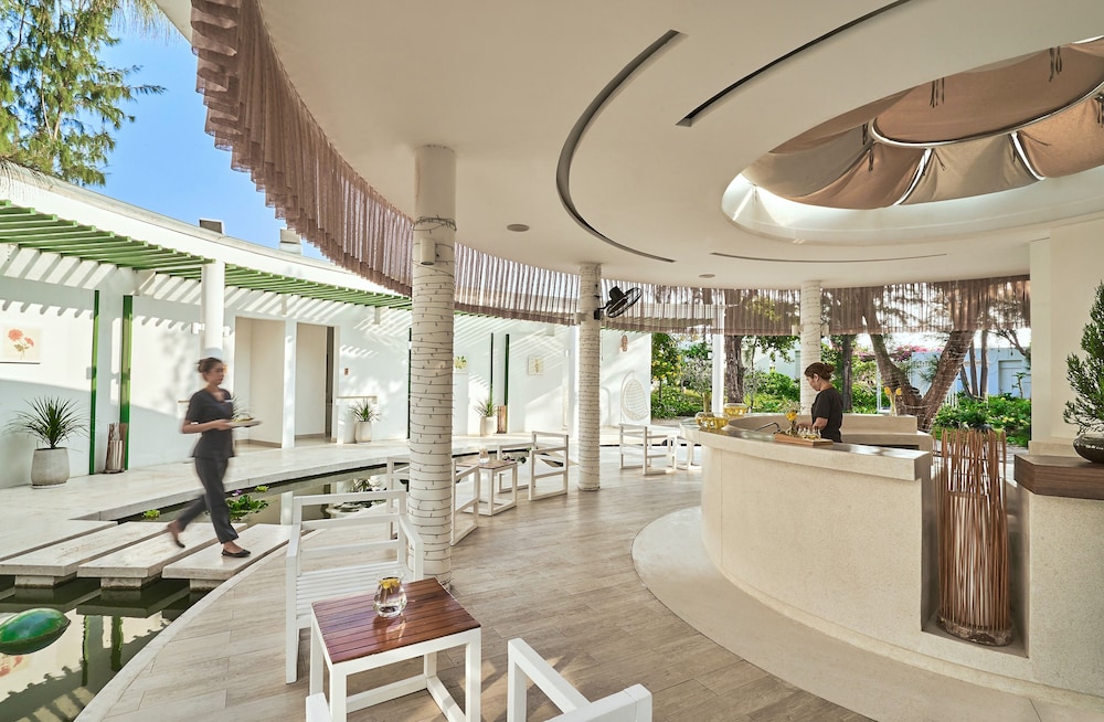 Fleur de Lys Resort & Spa Long Hai 11/94