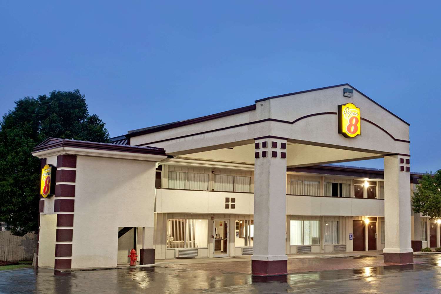 Super 8 by Wyndham Oklahoma/Frontier City 1/10