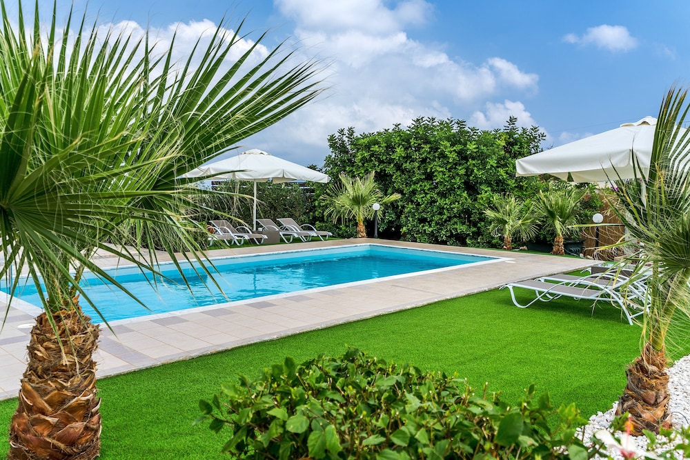 Aroma Villas 35/42