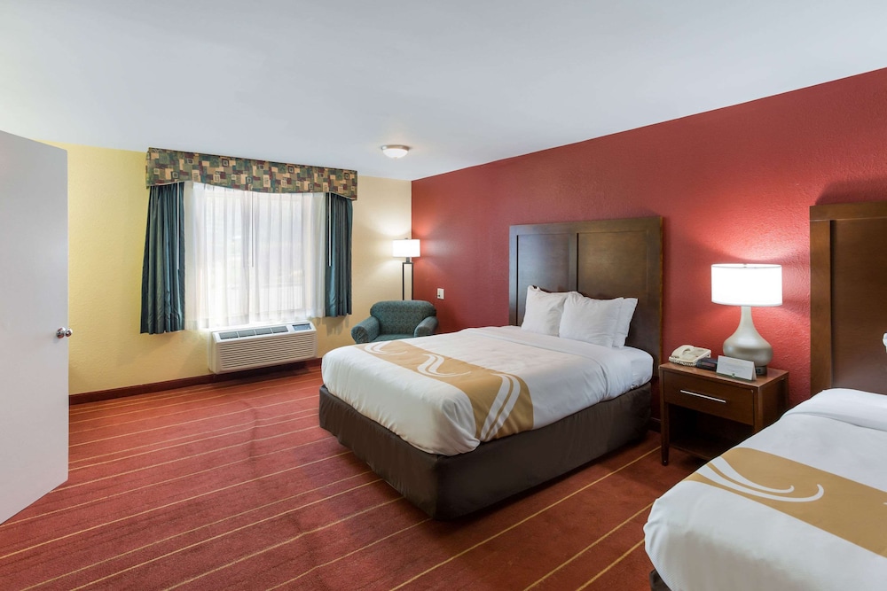 Quality Inn Lebanon, NH 7/37