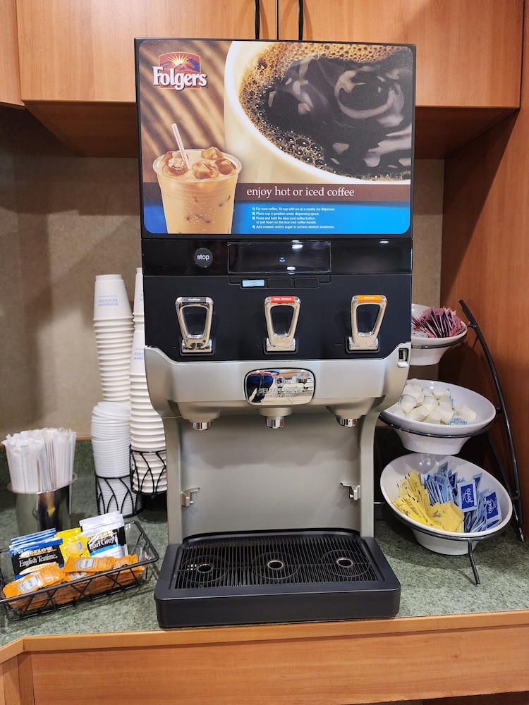 Microtel Inn Suites By Wyndham Uncasville 10/27